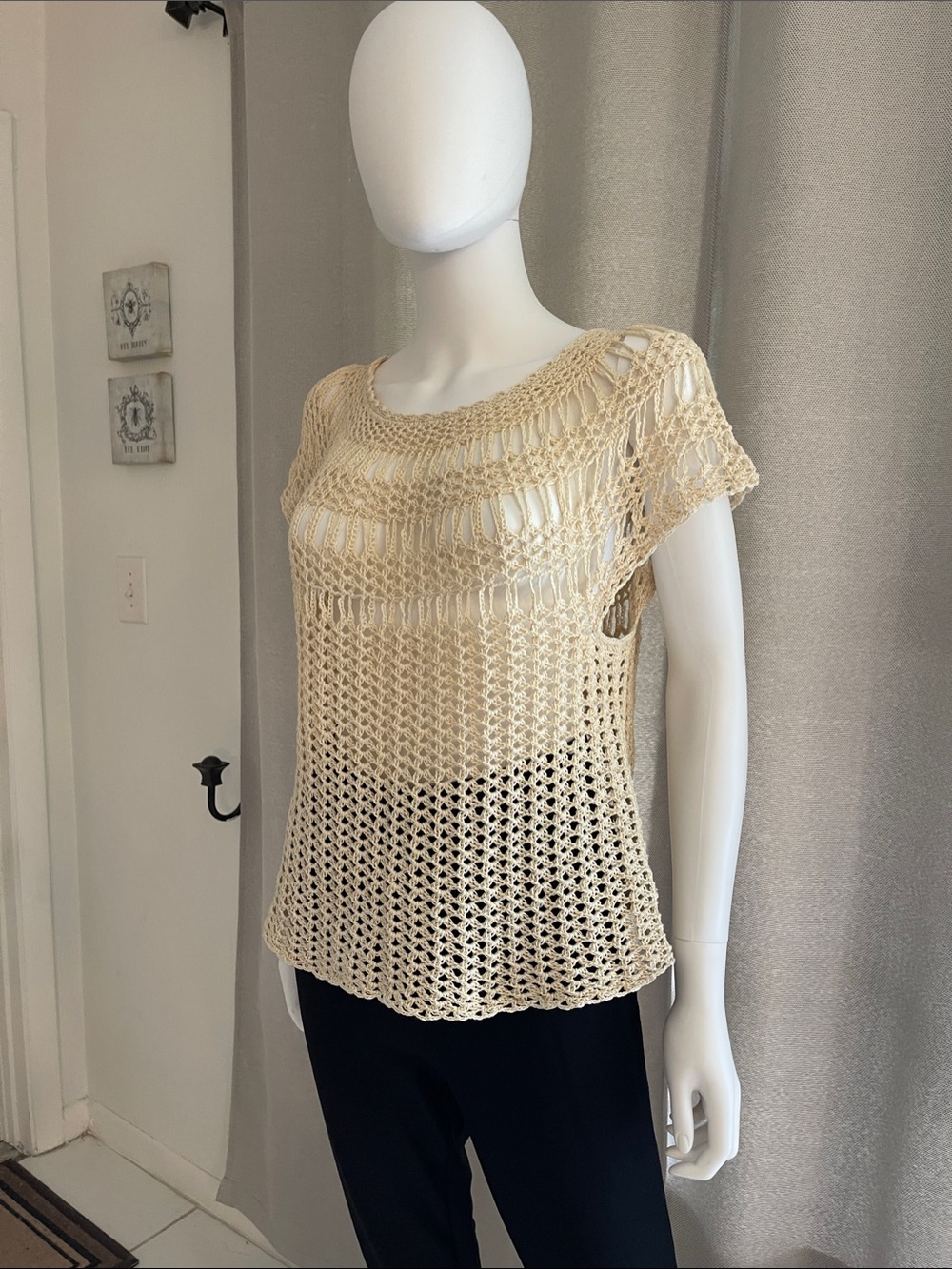 Open-Knit Cream Short Sleeve Tunic Top